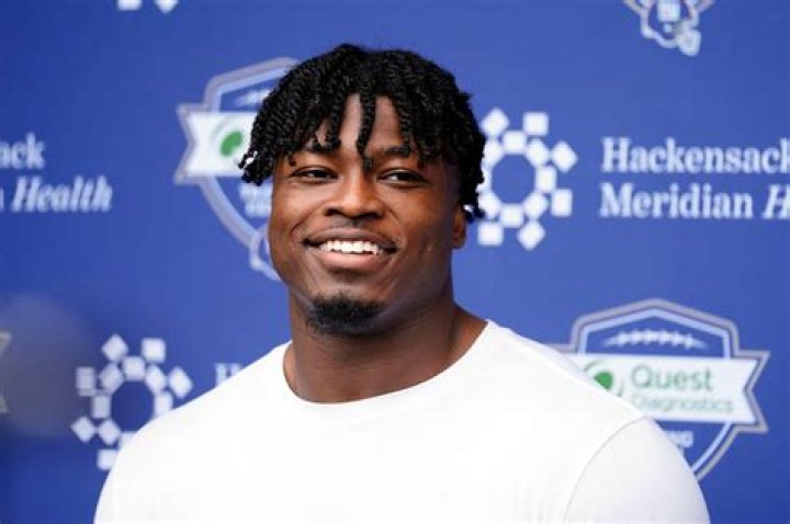 
Azeez Ojulari Height, Weight, Net Worth, Age, Birthday, Wikipedia, Who, Nationality, Biography 