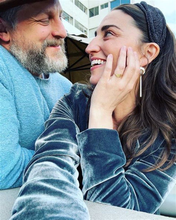 
Drew Gehling Girlfriend Julia Mattison Is A Comedian 