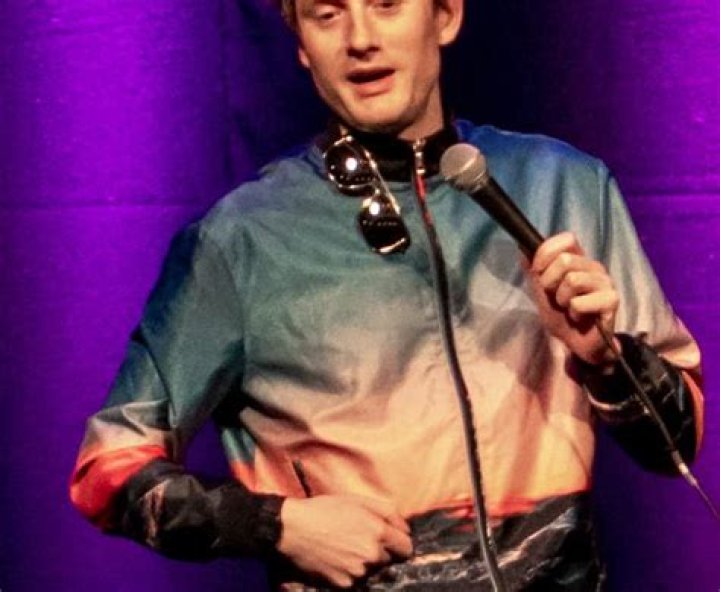 
Is James Acaster Married to Wife? Or Dating a Girlfriend? 
