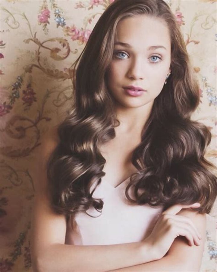 
Maddie Firmin Height, Weight, Net Worth, Age, Birthday, Wikipedia, Who, Nationality, Biography 