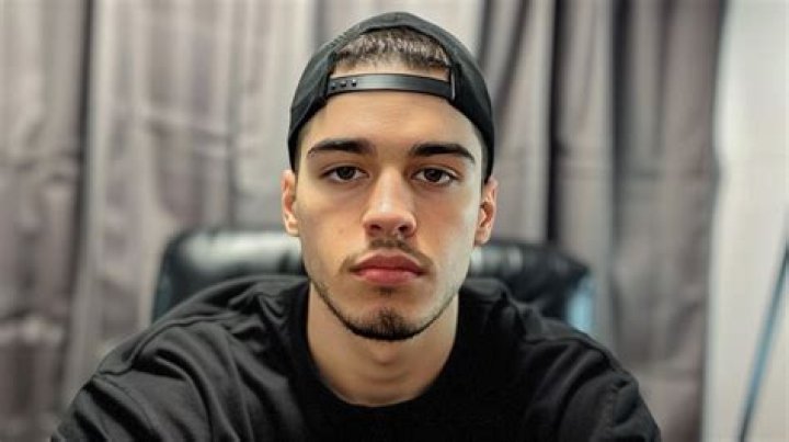 Sneako Height, Weight, Net Worth, Age, Birthday, Wikipedia, Who, Nationality, Biography