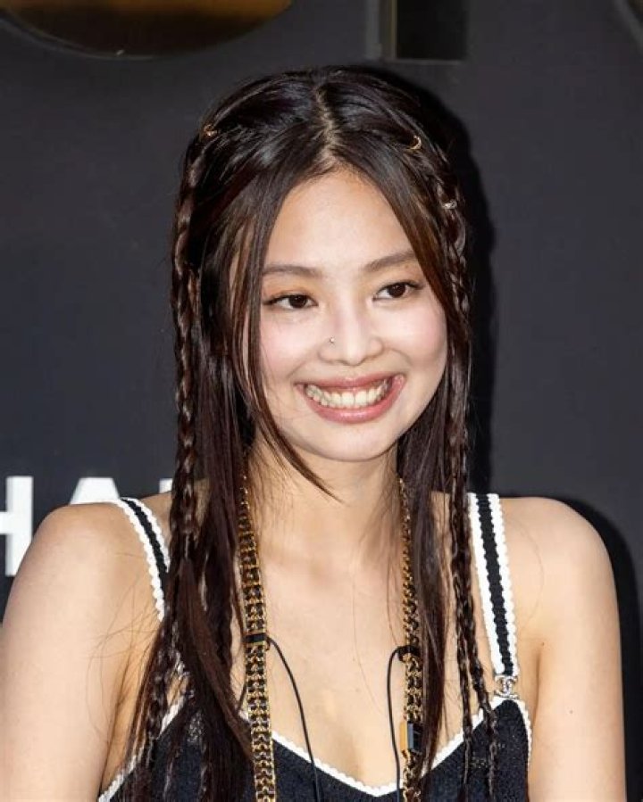 
Sumaya Kim Height, Weight, Net Worth, Age, Birthday, Wikipedia, Who, Nationality, Biography 